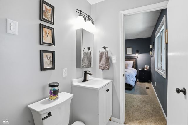 729 Colonial Way, Greenwood, IN 46142