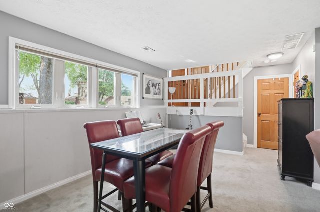 729 Colonial Way, Greenwood, IN 46142
