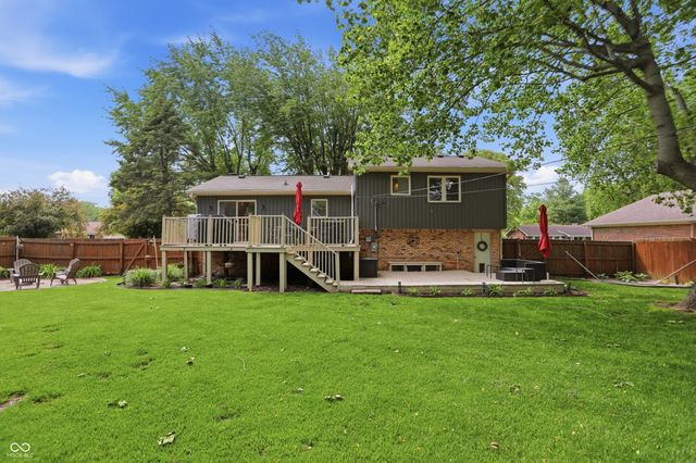 729 Colonial Way, Greenwood, IN 46142