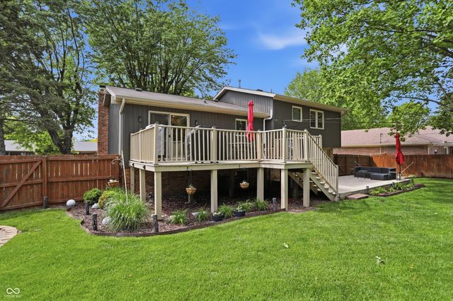 729 Colonial Way, Greenwood, IN 46142