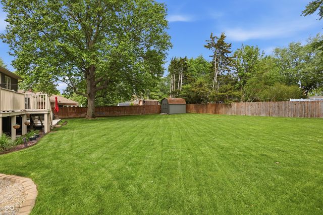 729 Colonial Way, Greenwood, IN 46142