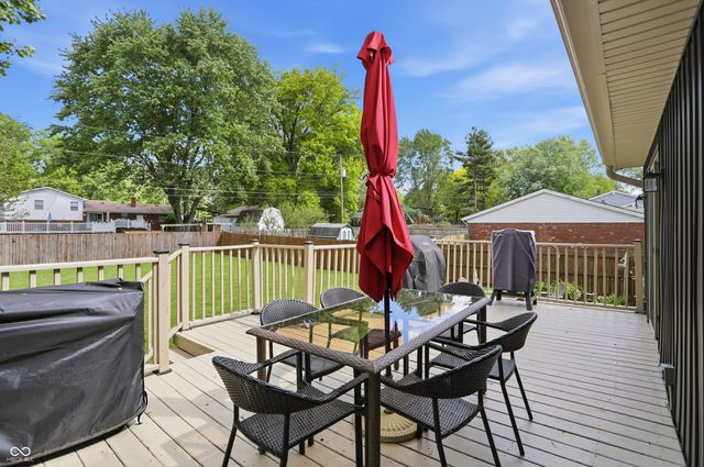 729 Colonial Way, Greenwood, IN 46142