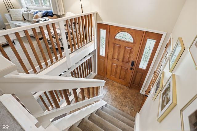 729 Colonial Way, Greenwood, IN 46142