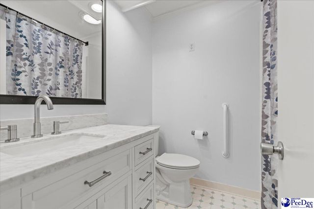 1502 Palmetto Dr, Hartsville, SC 29550