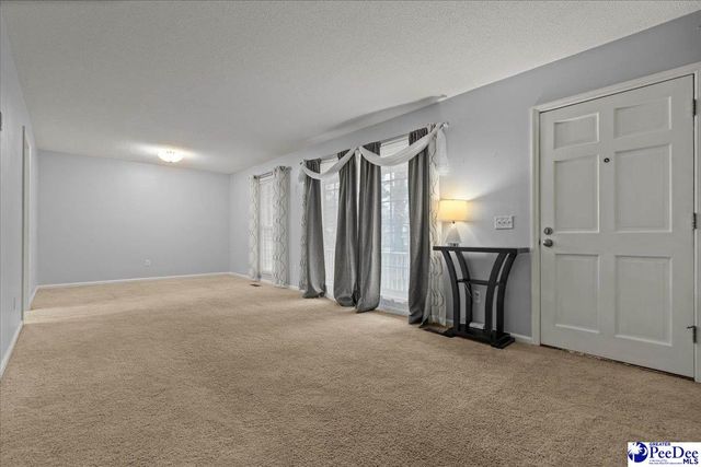 1502 Palmetto Dr, Hartsville, SC 29550