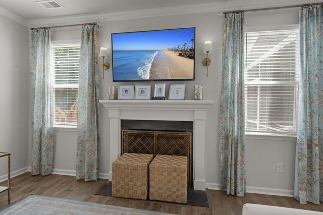 160 Cherry Grove Drive, Summerville, SC 29483