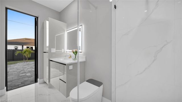 1401 SW 13th TER, Cape Coral, FL 33991