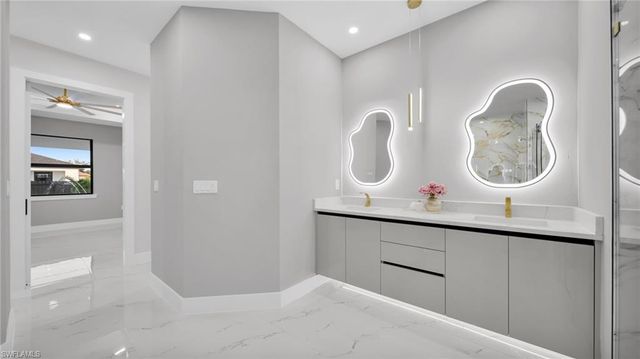 1401 SW 13th TER, Cape Coral, FL 33991