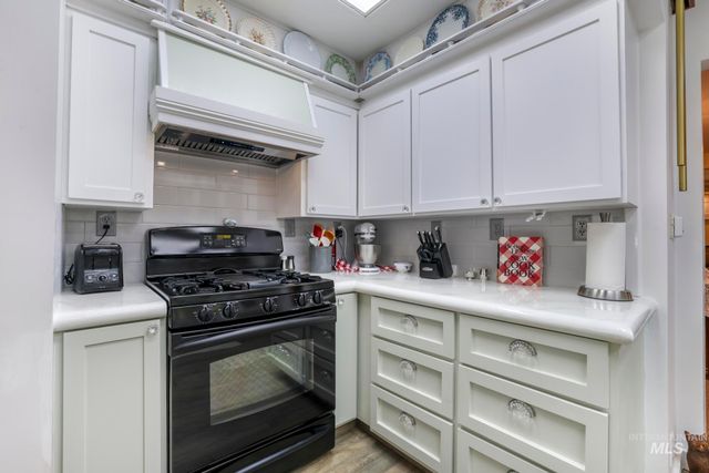 916 Hankins Rd N, Twin Falls, ID 83301