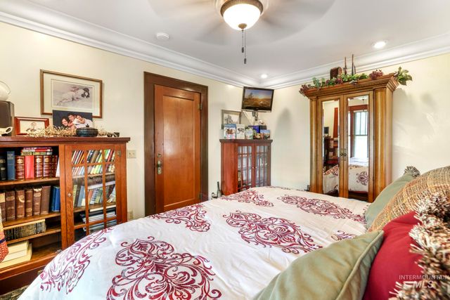 916 Hankins Rd N, Twin Falls, ID 83301