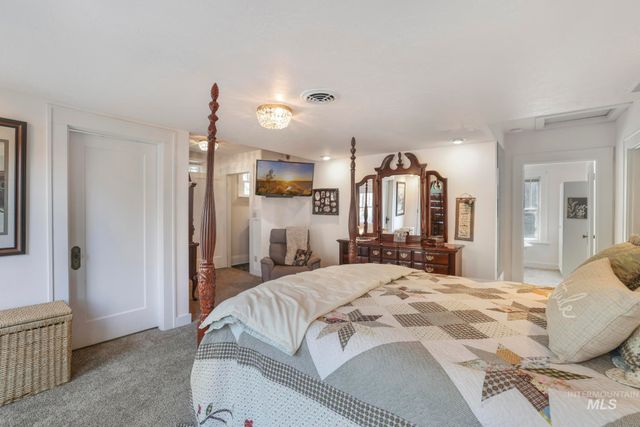 916 Hankins Rd N, Twin Falls, ID 83301