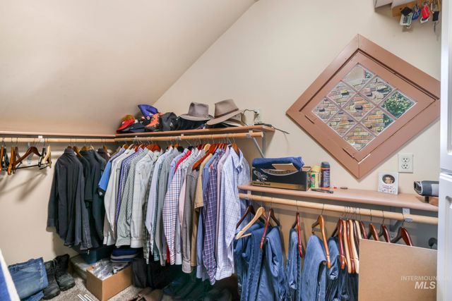 916 Hankins Rd N, Twin Falls, ID 83301