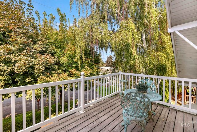 916 Hankins Rd N, Twin Falls, ID 83301