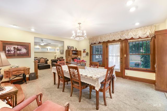 916 Hankins Rd N, Twin Falls, ID 83301