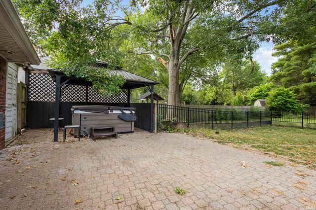 106 Berkley Avenue, Terre Haute, IN 47803