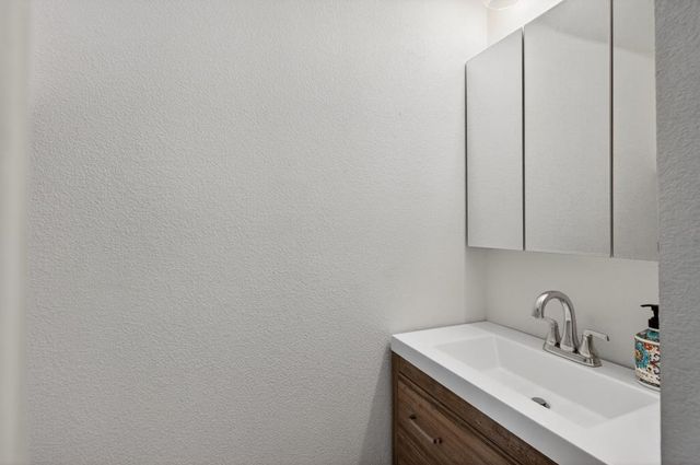 518 S St, Sacramento, CA 95811