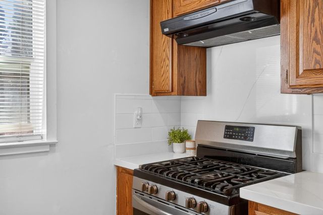 518 S St, Sacramento, CA 95811