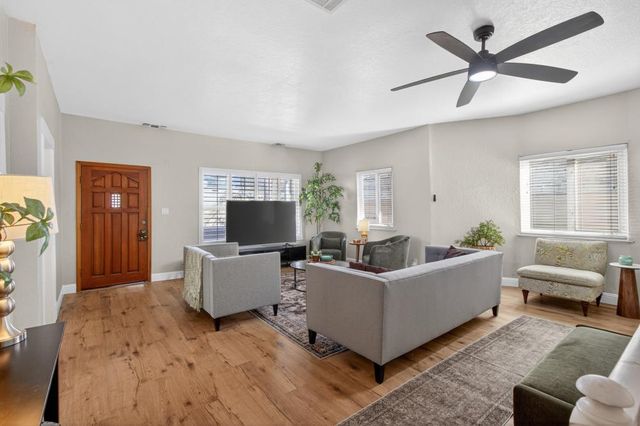 518 S St, Sacramento, CA 95811