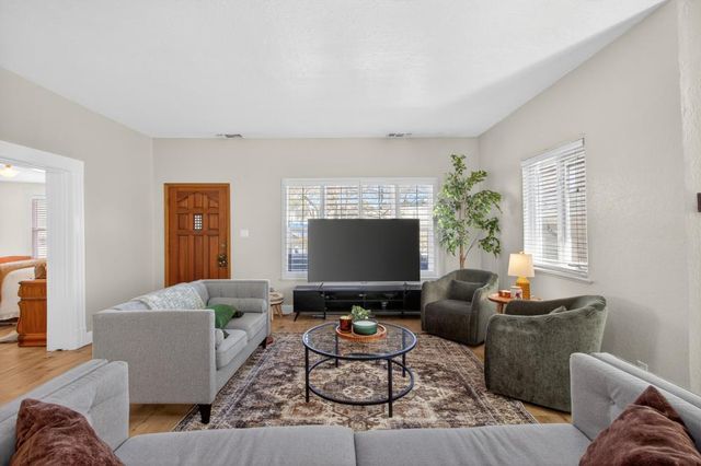 518 S St, Sacramento, CA 95811