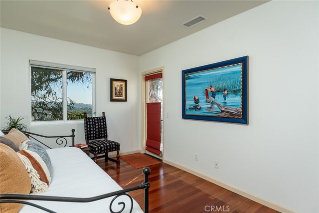 1404 Corona Drive, Glendale, CA 91205