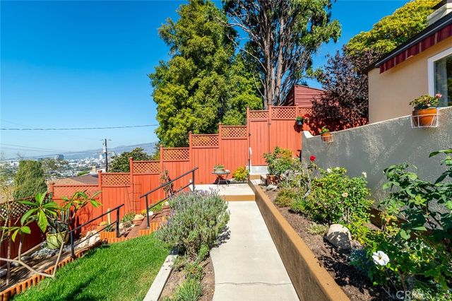 1404 Corona Drive, Glendale, CA 91205
