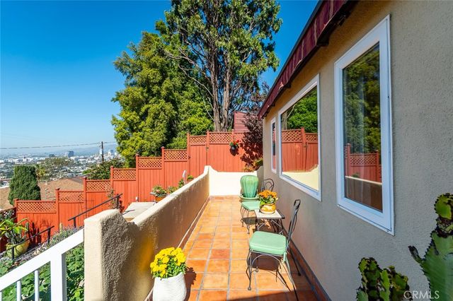 1404 Corona Drive, Glendale, CA 91205
