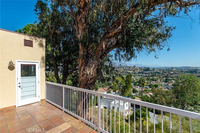 1404 Corona Drive, Glendale, CA 91205