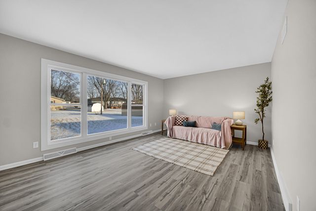 216 Cherokee Drive, Lowell, IN 46356