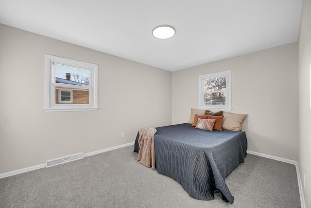 216 Cherokee Drive, Lowell, IN 46356