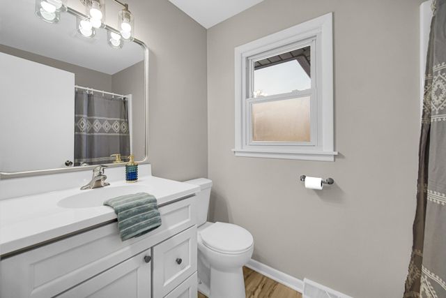 216 Cherokee Drive, Lowell, IN 46356