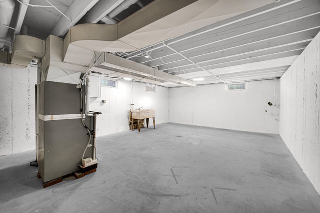 216 Cherokee Drive, Lowell, IN 46356