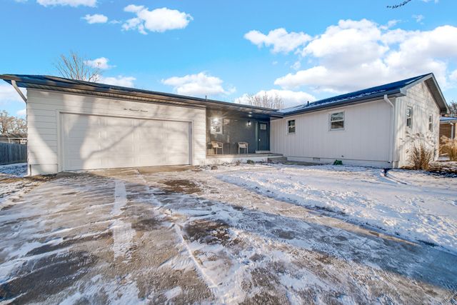 216 Cherokee Drive, Lowell, IN 46356