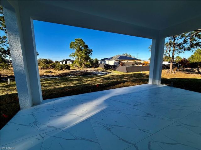 2906 29th ST SW, Lehigh Acres, FL 33976