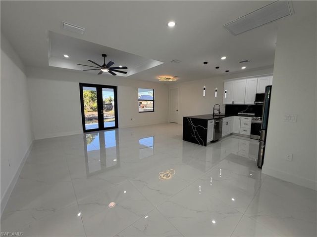 2906 29th ST SW, Lehigh Acres, FL 33976