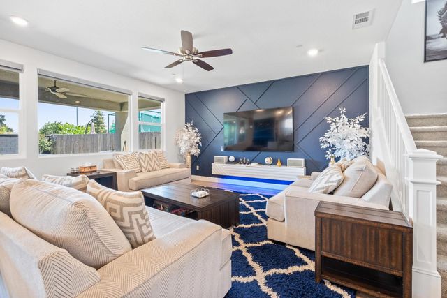 6436 E Ramona Way, Fresno, CA 93727