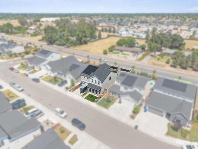6436 E Ramona Way, Fresno, CA 93727