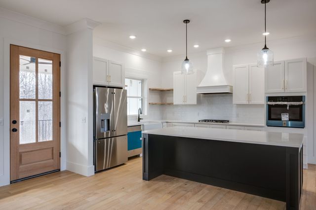 3213 Carolina Ave, Centerville, TN 37033