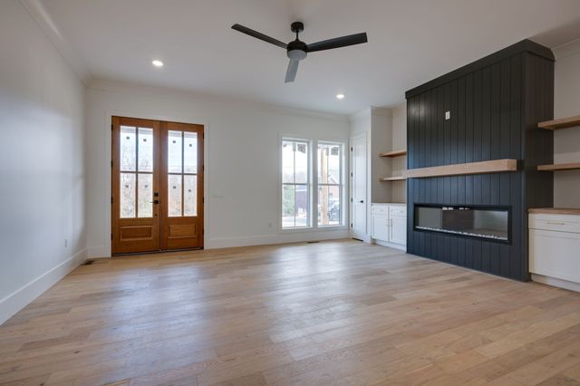 3213 Carolina Ave, Centerville, TN 37033