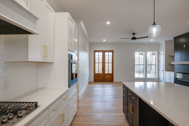 3213 Carolina Ave, Centerville, TN 37033