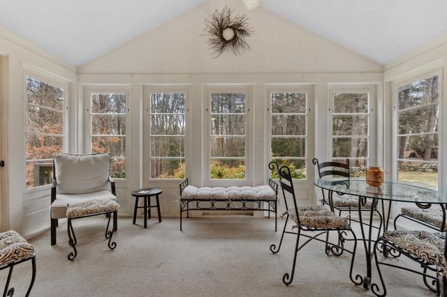 4 Brookside Ln, Sterling, MA 01564
