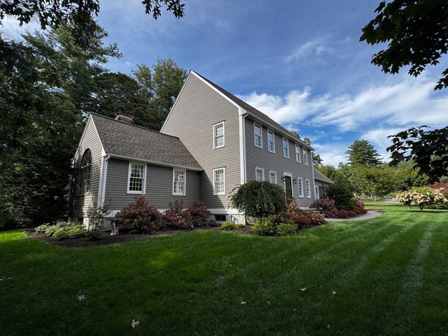 4 Brookside Ln, Sterling, MA 01564