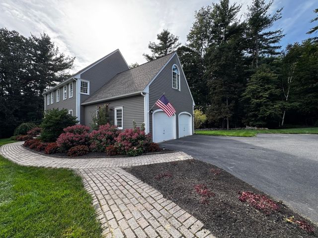 4 Brookside Ln, Sterling, MA 01564