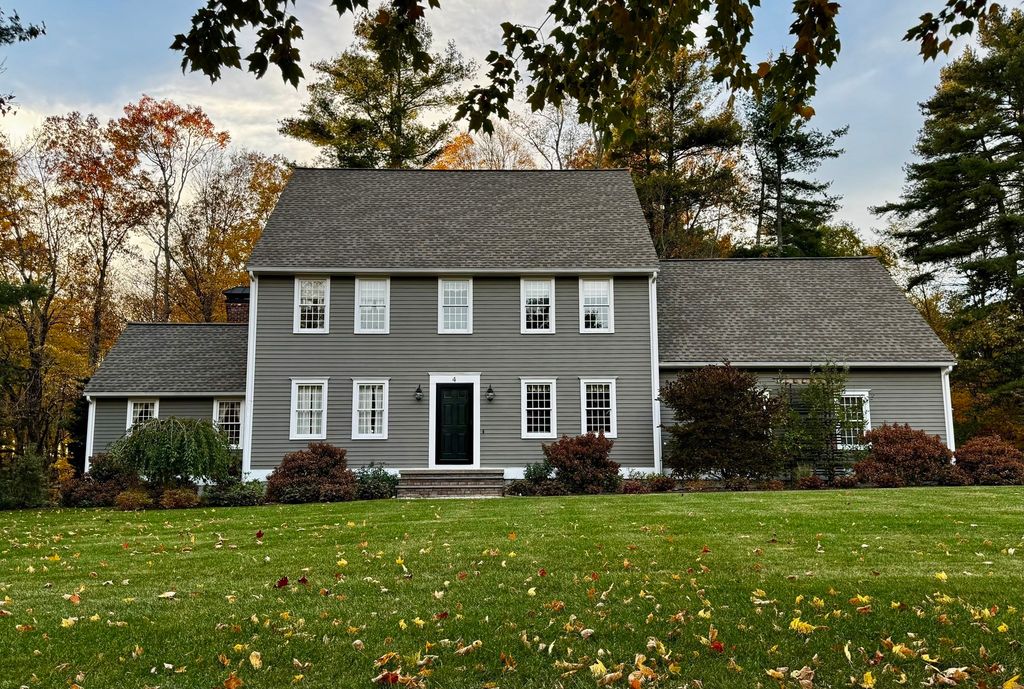 4 Brookside Ln, Sterling, MA 01564