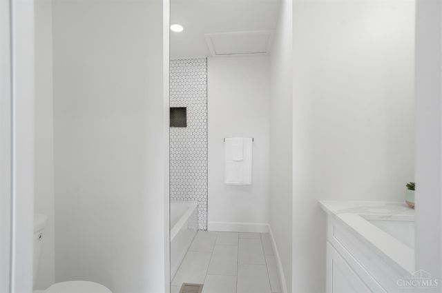 2953 Sidney Avenue, Cincinnati, OH 45225