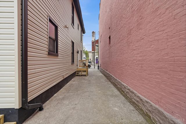 2953 Sidney Avenue, Cincinnati, OH 45225