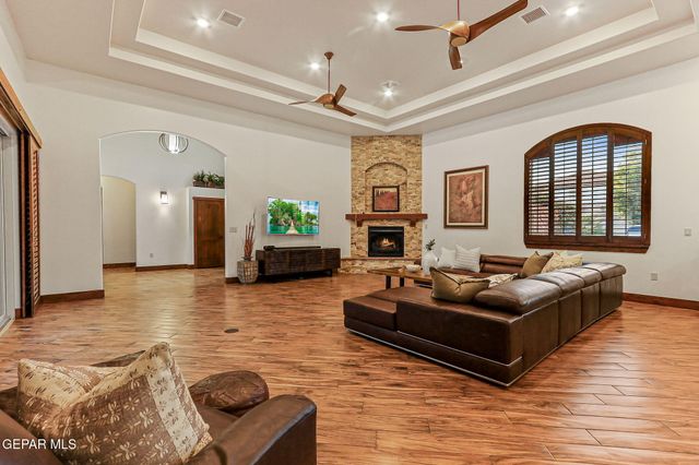 709 WOODFIELD Drive, El Paso, TX 79932