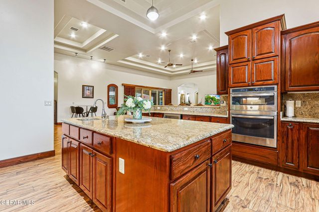 709 WOODFIELD Drive, El Paso, TX 79932
