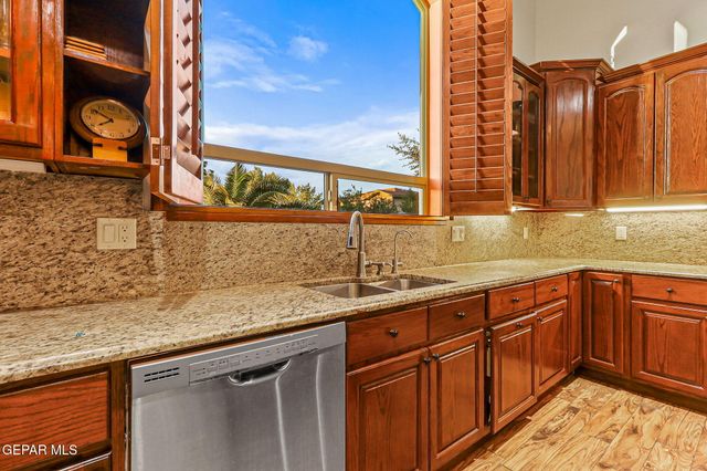 709 WOODFIELD Drive, El Paso, TX 79932