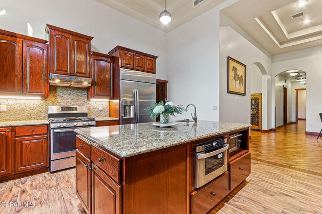 709 WOODFIELD Drive, El Paso, TX 79932