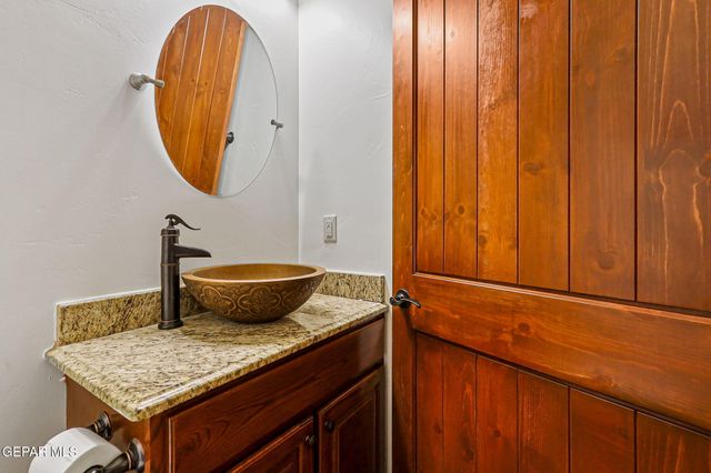709 WOODFIELD Drive, El Paso, TX 79932